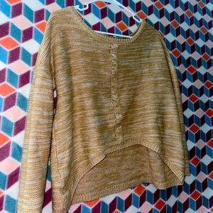 Such a cute lil sweater for sweater weather